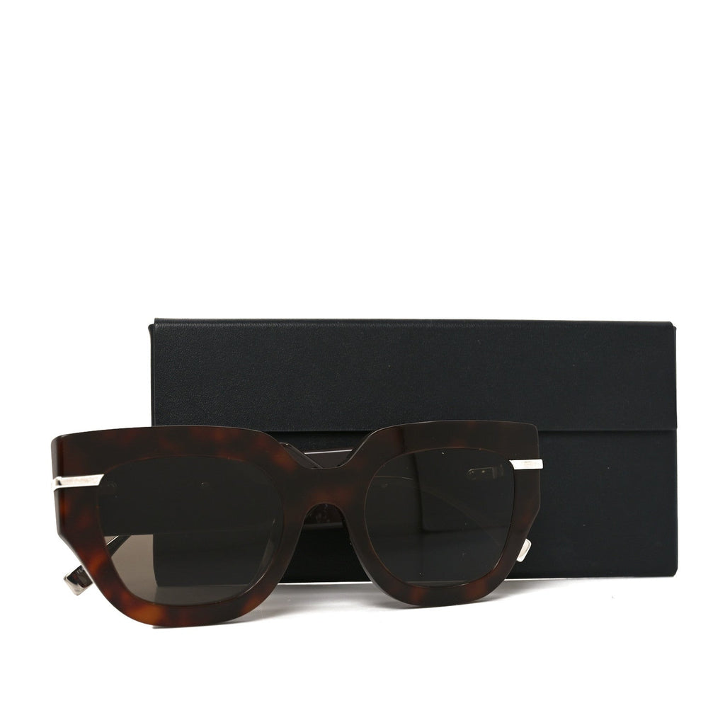 Fendi Cat-Eye Sunglasses — Tortoise