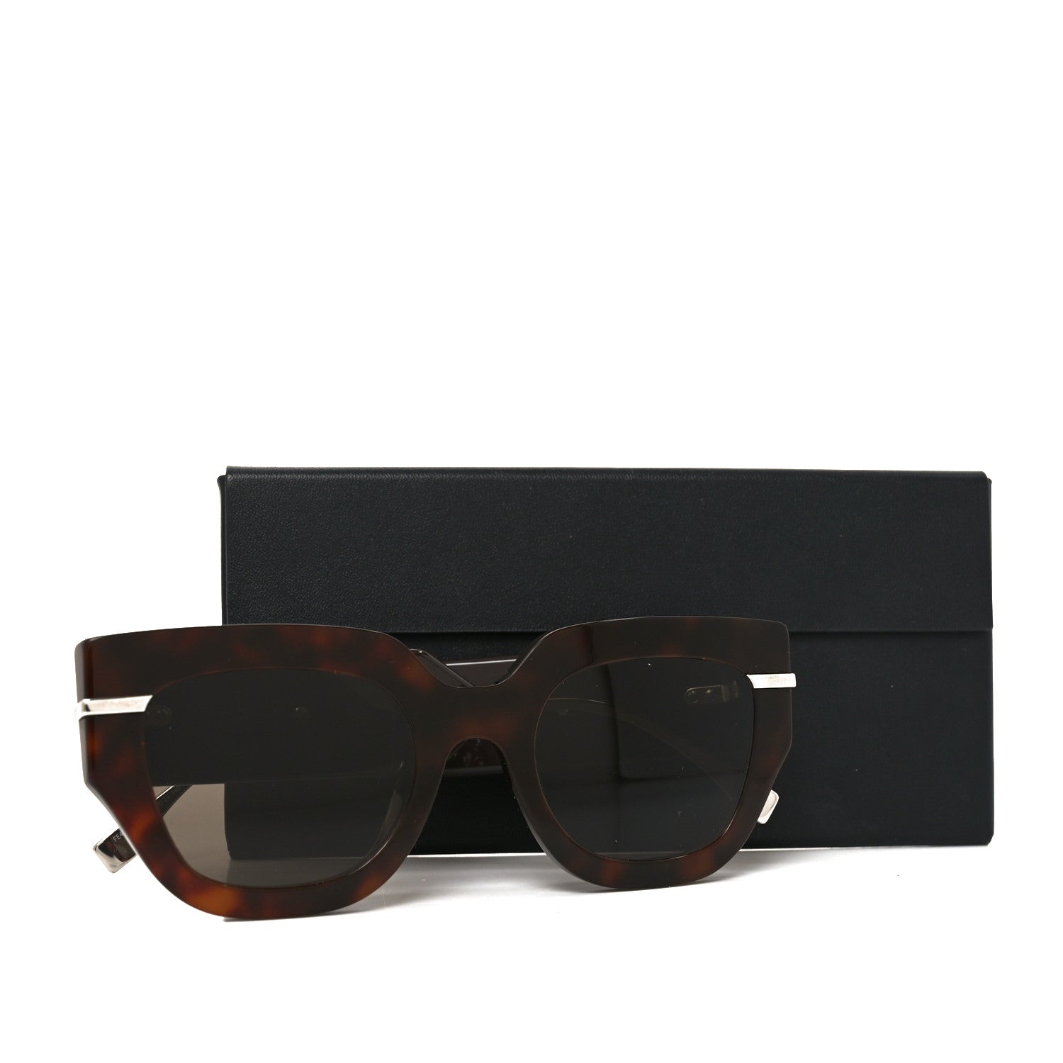 Fendi Cat-Eye Sunglasses — Tortoise