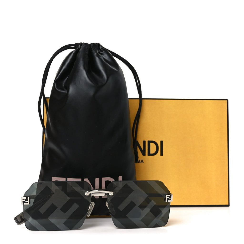 Fendi Square Sunglasses — Black